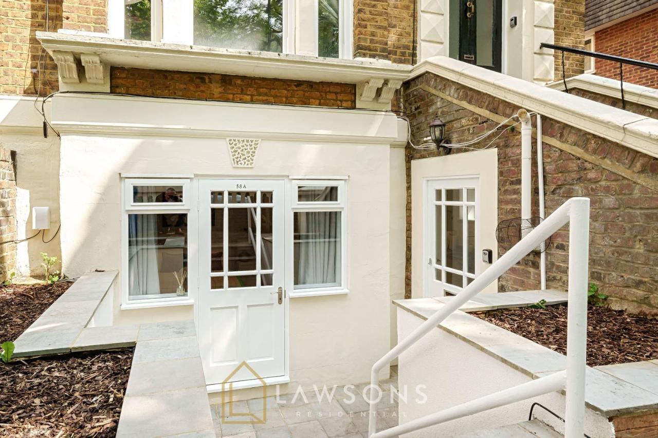 Stylish Living By Lawsons - 3 En Suites Windsor Bagian luar foto