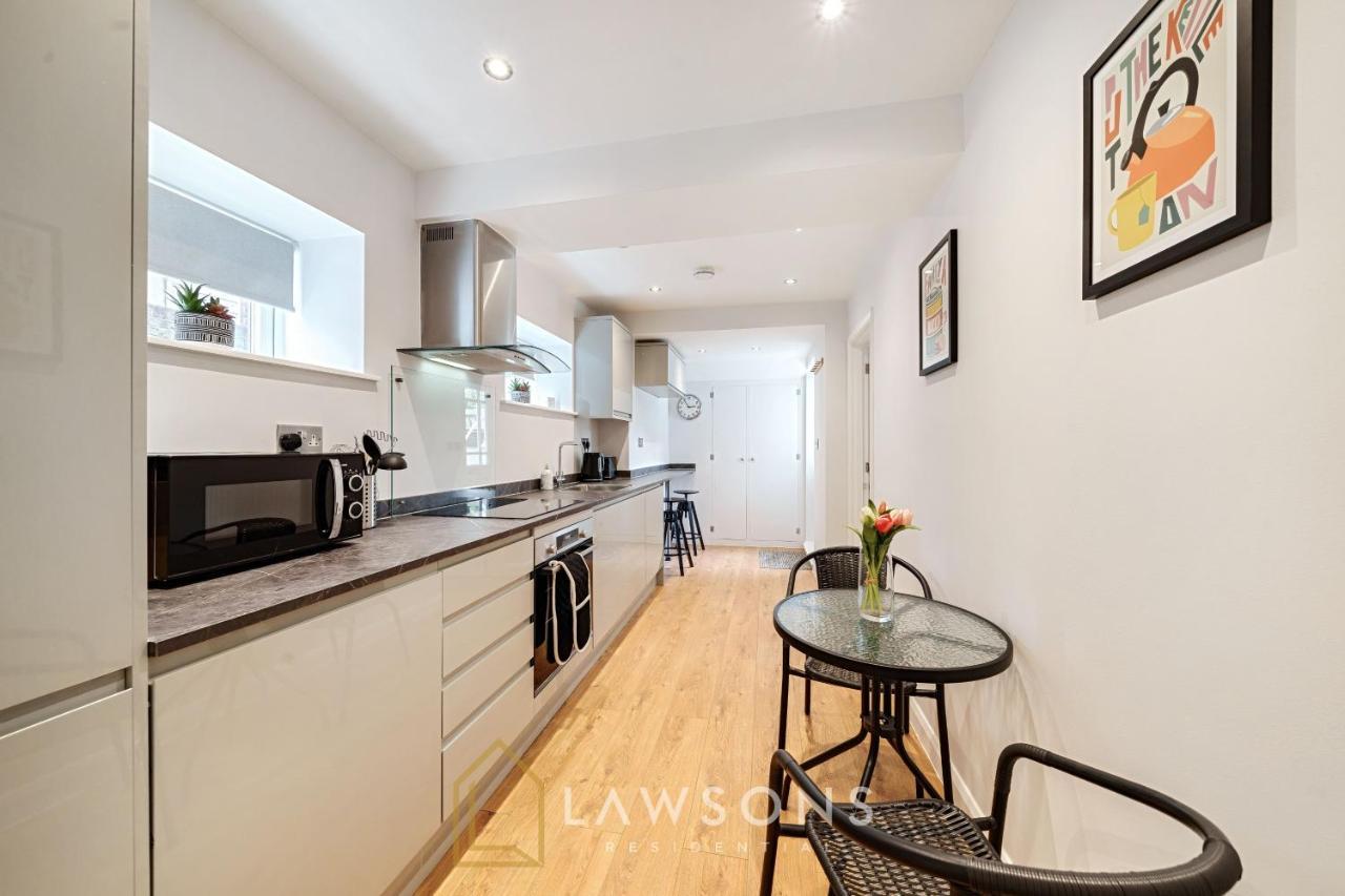 Stylish Living By Lawsons - 3 En Suites Windsor Bagian luar foto